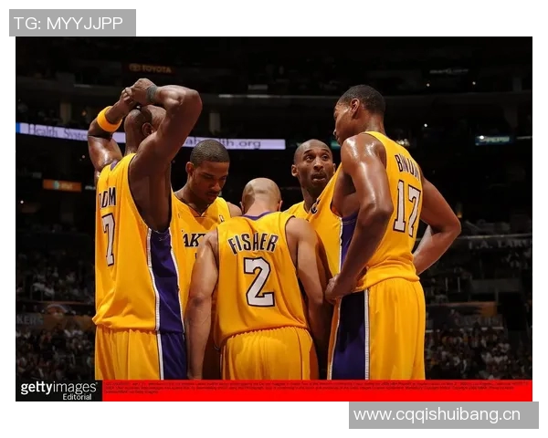 湖人 controversial 操作引发球迷激烈讨论 引发热议与质疑 湖人 controversial 操作引发球迷激烈讨论 引发热议与质疑