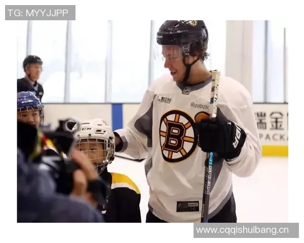 球星与粉丝亲密互动瞬间集锦精彩回顾感动时刻不容错过 球星与粉丝亲密互动瞬间集锦精彩回顾感动时刻不容错过